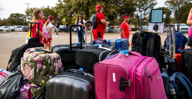 Vaikų kelionės į užsienį: ar tikrai reikia notarų patvirtinto tėvų sutikimo?